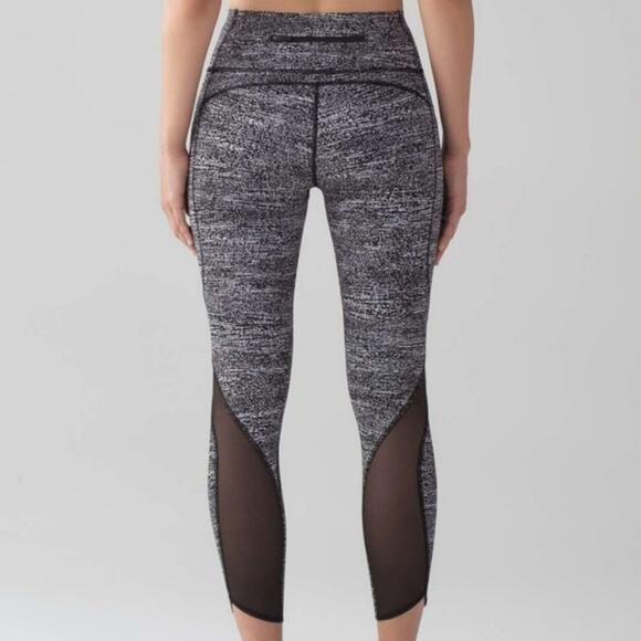 Lululemon Pace Perfect 7/8 Tight Pants Sz 6 Black White Sculpt High Rise Legging - Picture 13 of 14
